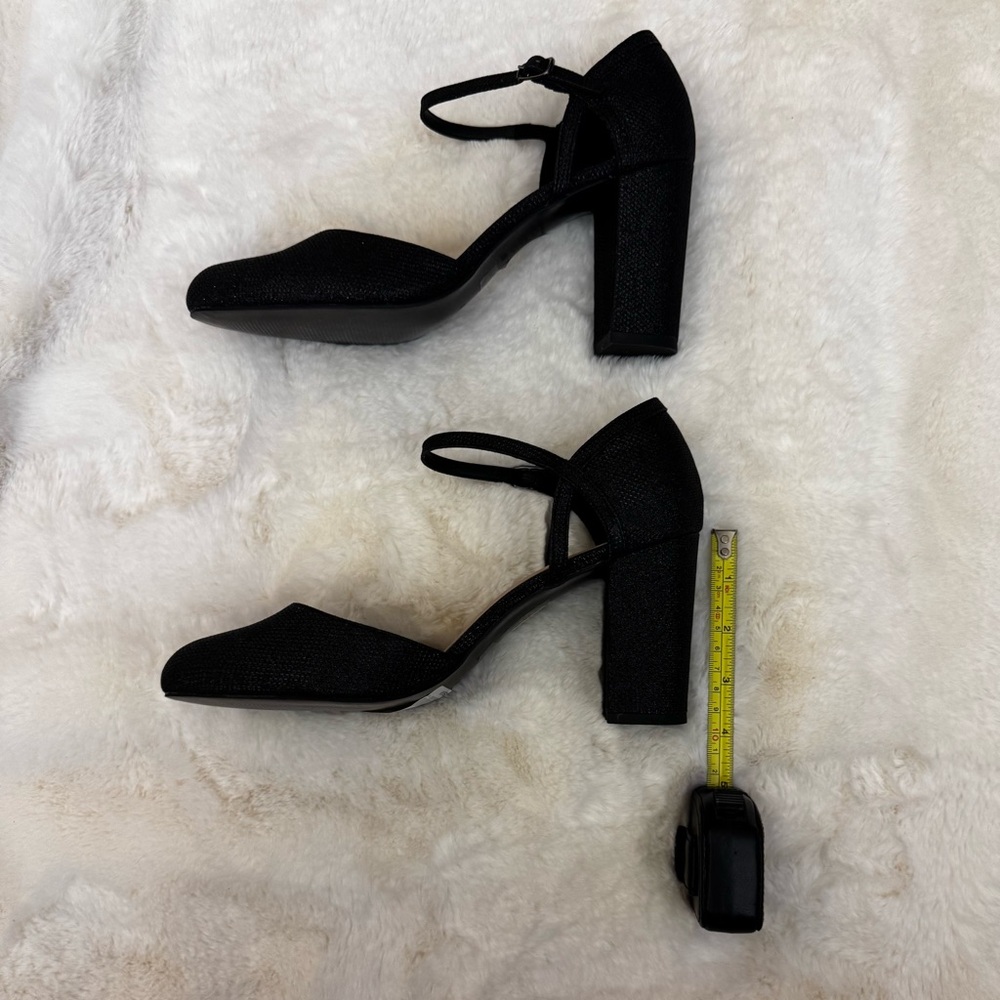 Brand new sparkle Le Chateau Black Women's Heels